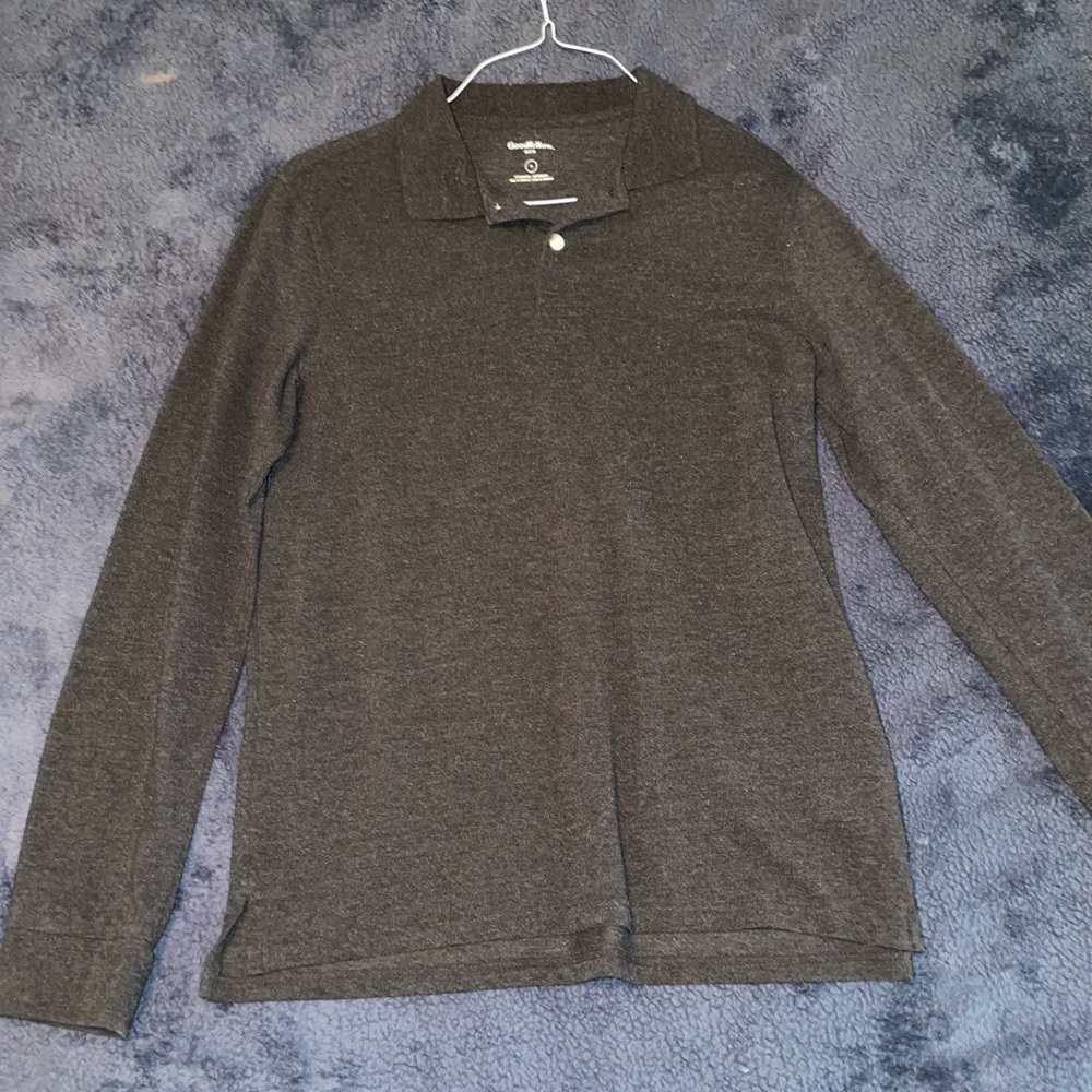 Mens gray king sleeve colored buttons shirt